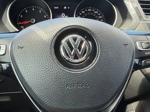 Used 2019 Volkswagen Tiguan SE w/ 3rd Row Seat Package AWD/4WD image 24
