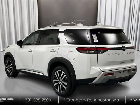New 2025 Nissan Pathfinder Platinum w/ Cargo Package image 7