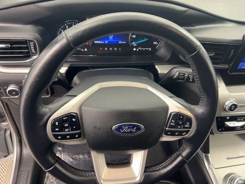 Used 2021 Ford Explorer XLT w/ Equipment Group 202A image 23