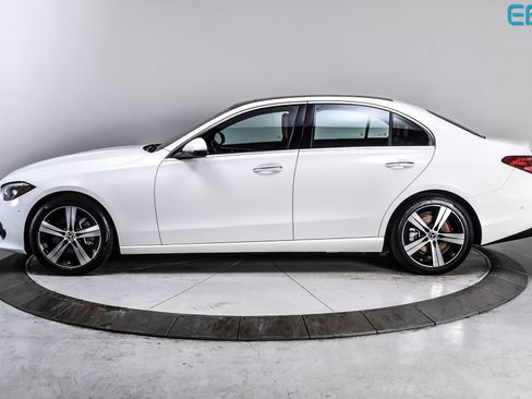 Used 2025 Mercedes-Benz C 300 4MATIC Sedan image 3