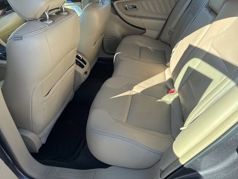 Used 2013 Ford Taurus Limited image 11