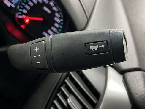 Used 2018 Chevrolet Suburban LT AWD/4WD image 17