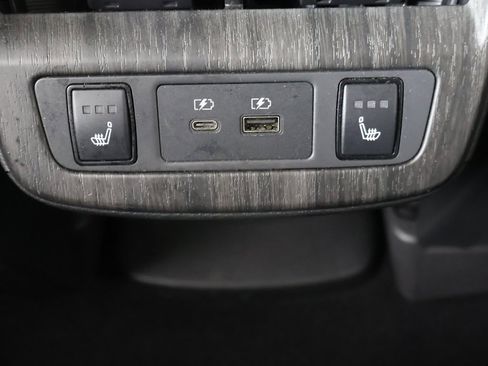 Used 2023 Nissan Ariya ENGAGE image 52