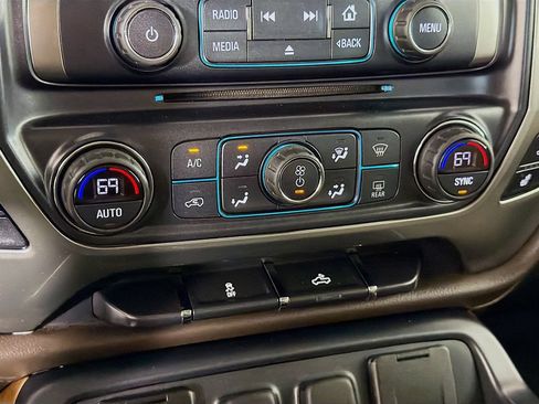 Used 2018 Chevrolet Silverado 1500 LTZ w/ Sport Package AWD/4WD image 16
