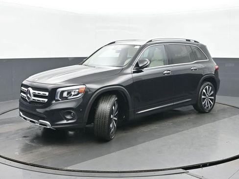 Used 2020 Mercedes-Benz GLB 250 4MATIC w/ Premium Package image 7