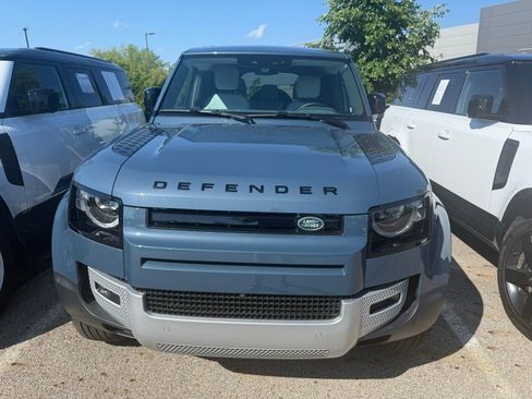 Used 2025 Land Rover Defender 110 S AWD/4WD image 2