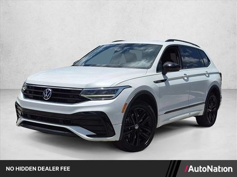 Used 2022 Volkswagen Tiguan SE R-Line FWD image 1