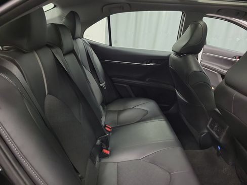 Used 2022 Toyota Camry XSE FWD image 31