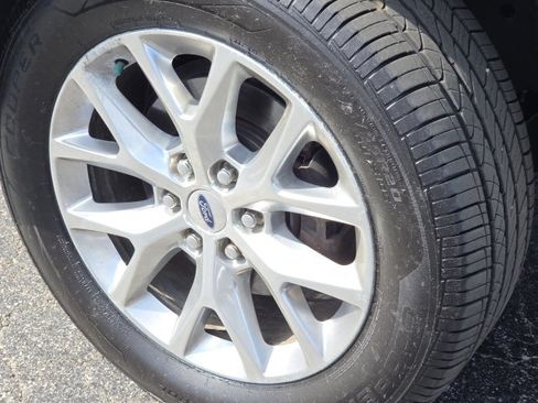 Used 2015 Ford Expedition Limited AWD/4WD image 9