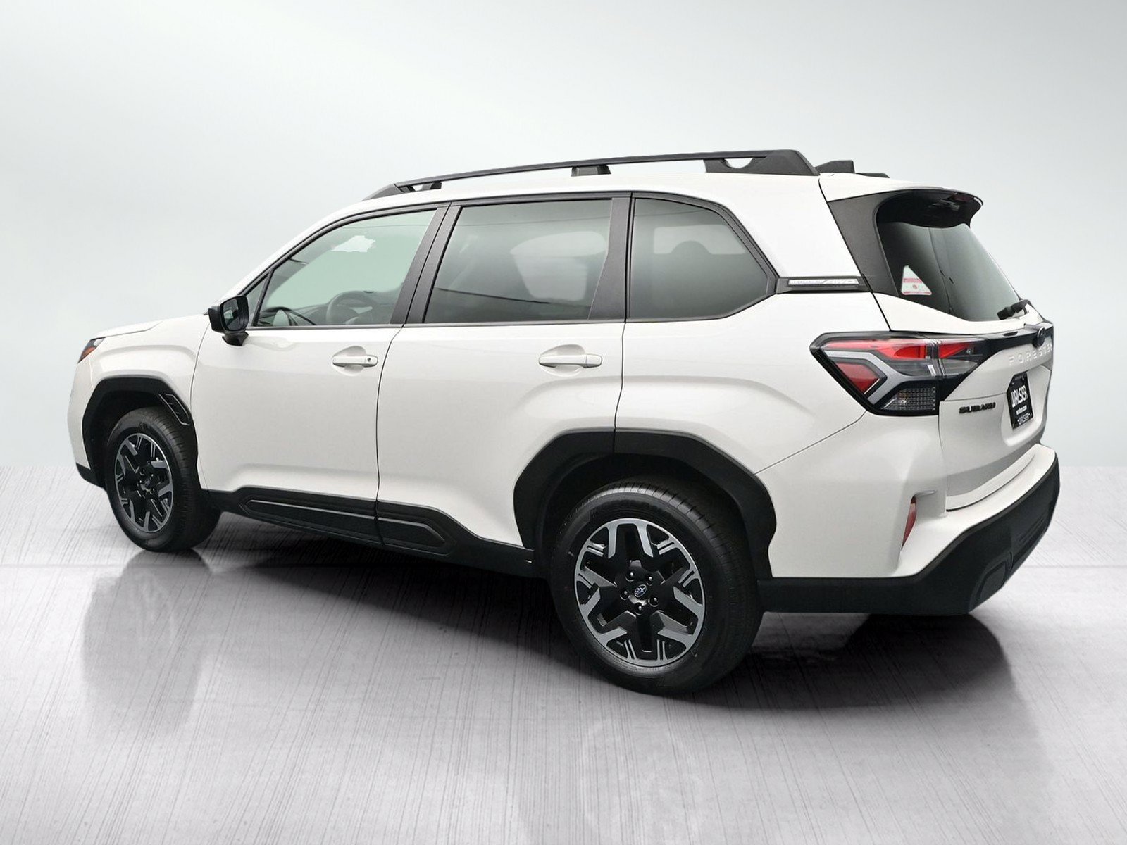 Used 2025 Subaru Forester Premium AWD/4WD image 4
