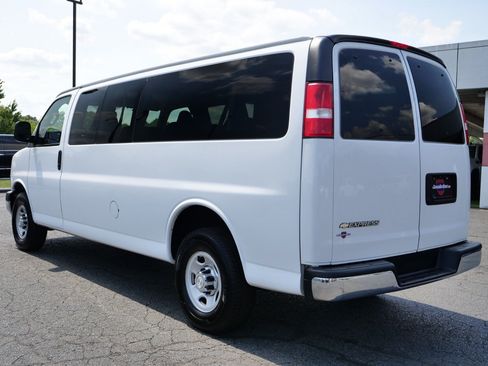 Used 2019 Chevrolet Express 3500 LT w/ LT Preferred Equipment Group RWD image 7