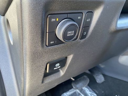 New 2026 Ford Expedition Platinum image 54