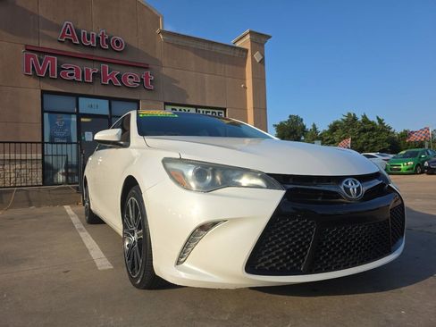 Used 2016 Toyota Camry SE FWD image 3