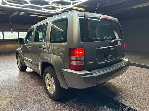 Used 2012 Jeep Liberty Sport AWD/4WD image 5