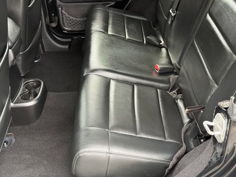 Used 2012 Jeep Wrangler Unlimited Sahara w/ Connectivity Group AWD/4WD image 23