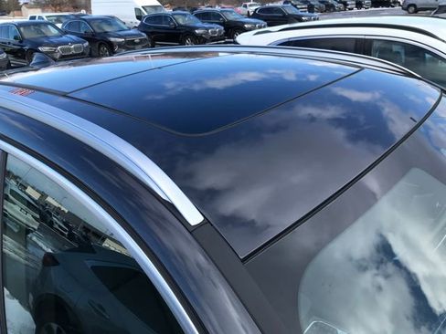 Used 2023 BMW X3 xDrive30i image 3