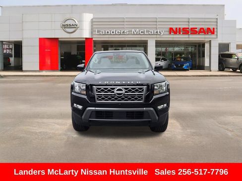 Used 2024 Nissan Frontier SV w/ SV Convenience Package RWD image 11