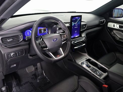 Used 2022 Ford Explorer ST w/ Equipment Group 401A image 7