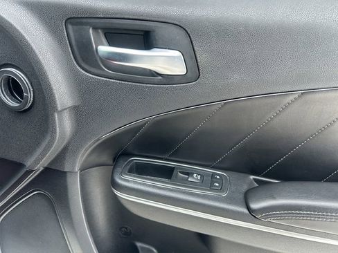Used 2018 Dodge Charger R/T Scat Pack w/ Dynamics Package image 21