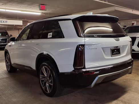 New 2026 Cadillac Vistiq Sport AWD/4WD image 9