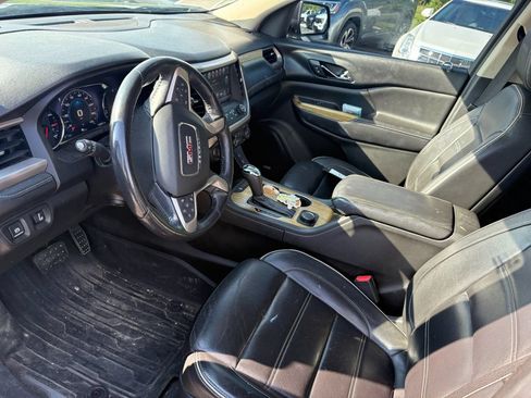 Used 2017 GMC Acadia Denali w/ Technology Package FWD image 5