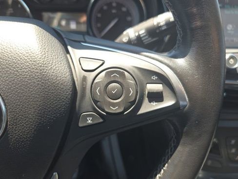 Used 2020 Buick Envision Essence FWD image 31