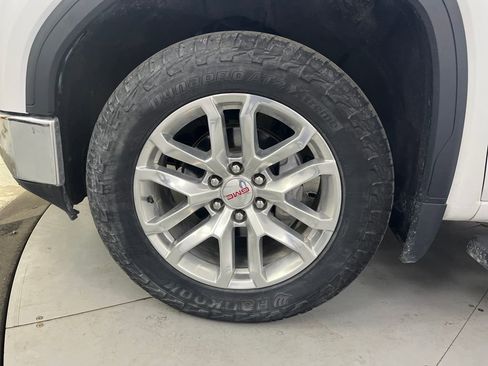 Used 2021 GMC Sierra 1500 SLT w/ SLT Convenience Package image 9