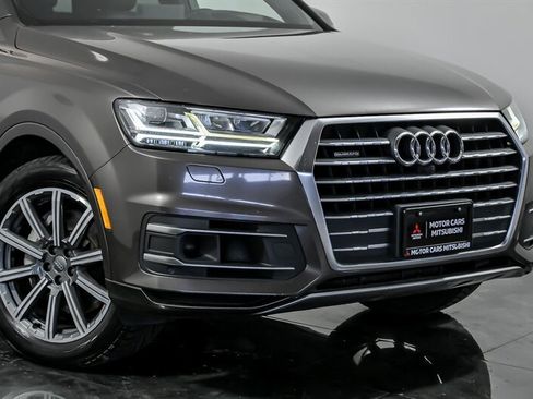 Used 2017 Audi Q7 3.0T Prestige AWD/4WD image 2