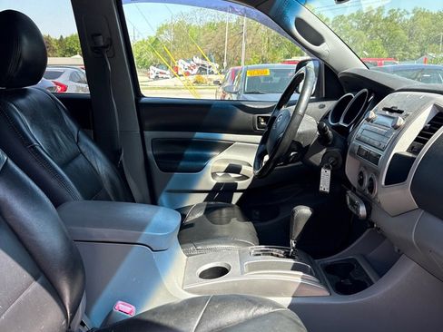 Used 2010 Toyota Tacoma 4x4 Double Cab image 13