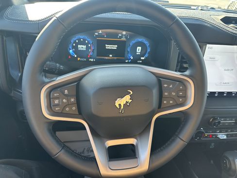 New 2025 Ford Bronco Badlands image 18