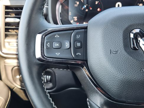 Used 2025 RAM 3500 Limited AWD/4WD image 31
