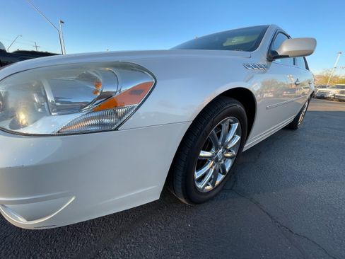 Used 2011 Buick Lucerne Super image 10