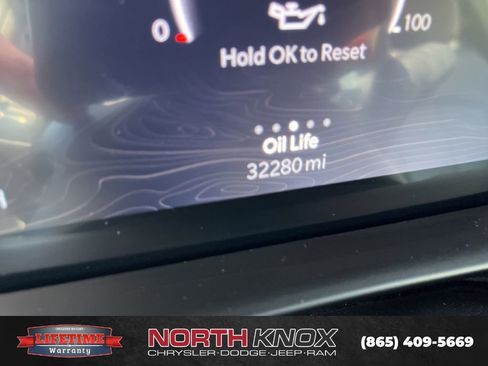 Used 2025 Jeep Grand Cherokee Limited w/ Luxury Tech Group II image 32