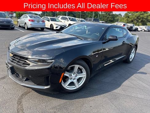 Used 2021 Chevrolet Camaro LT RWD image 1