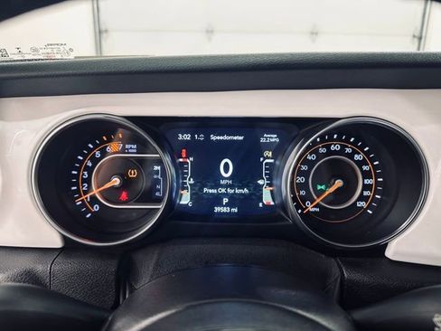 Used 2021 Jeep Wrangler Unlimited Islander image 31