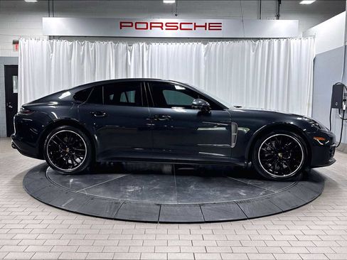 Used 2022 Porsche Panamera 4 Platinum Edition AWD/4WD image 10