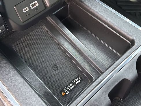 Used 2020 Chevrolet Silverado 2500 LTZ w/ LTZ Plus Package image 31