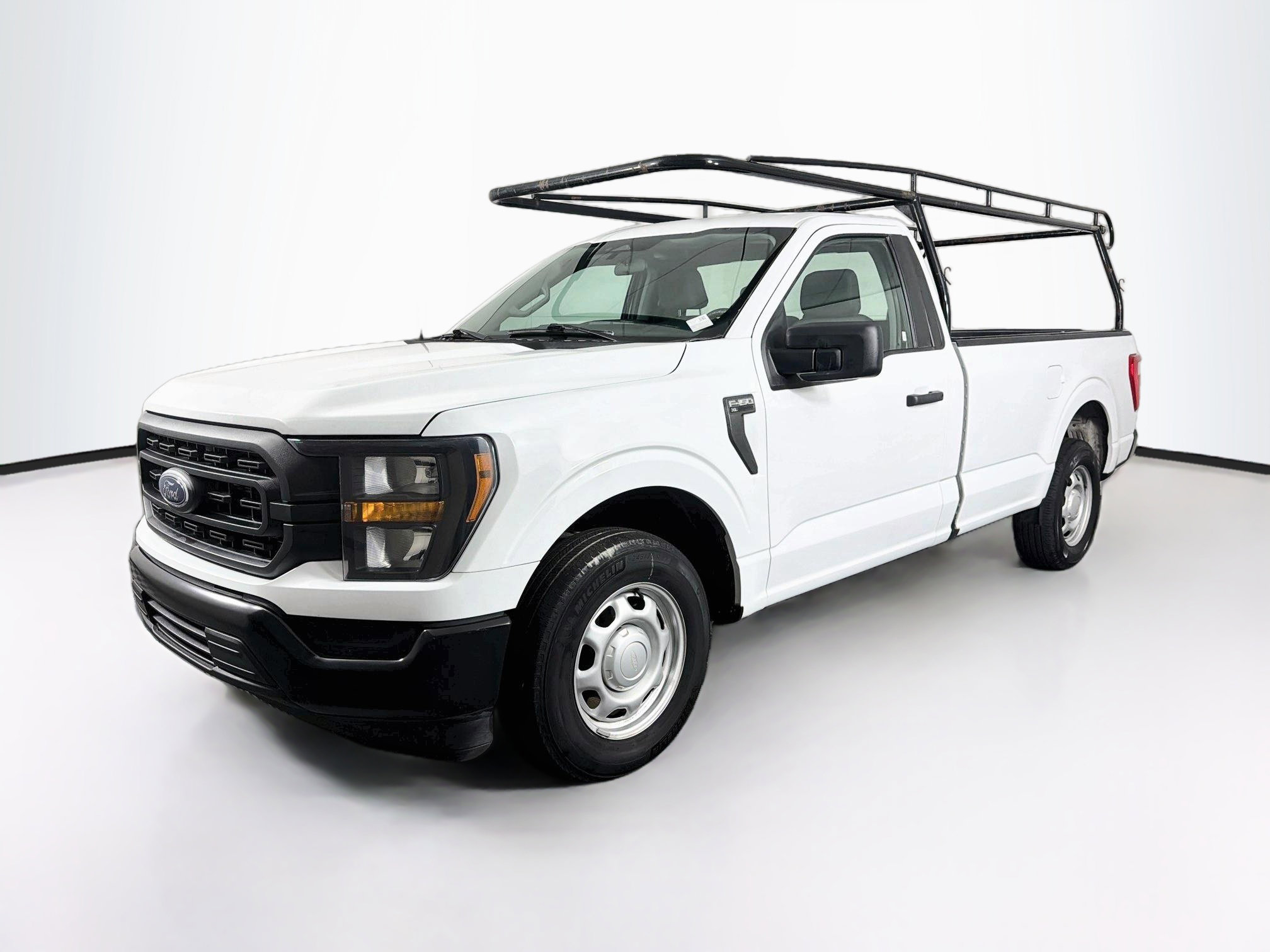 Used 2023 Ford F150 XL RWD image 3