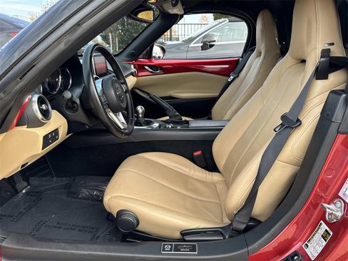 Used 2016 MAZDA MX-5 Miata Grand Touring image 16