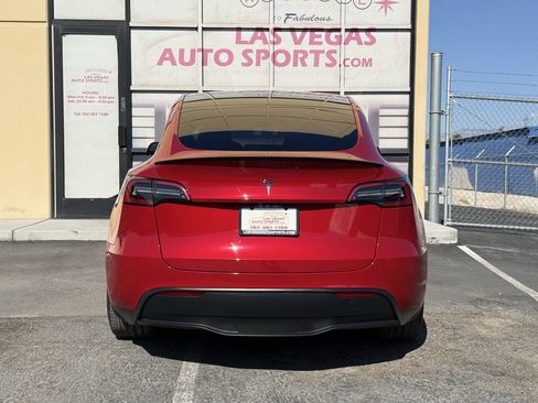Used 2022 Tesla Model Y Performance AWD/4WD image 8