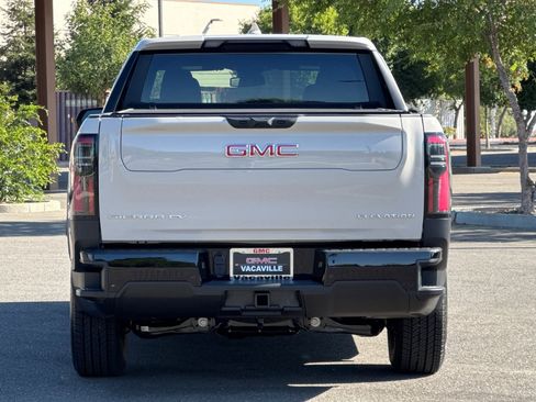 New 2026 GMC Sierra EV Elevation image 6