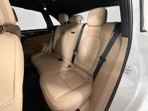 Certified 2026 Porsche Macan AWD/4WD image 26