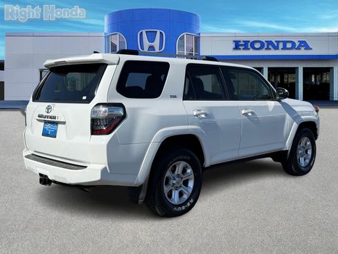 Used 2024 Toyota 4Runner SR5 image 7