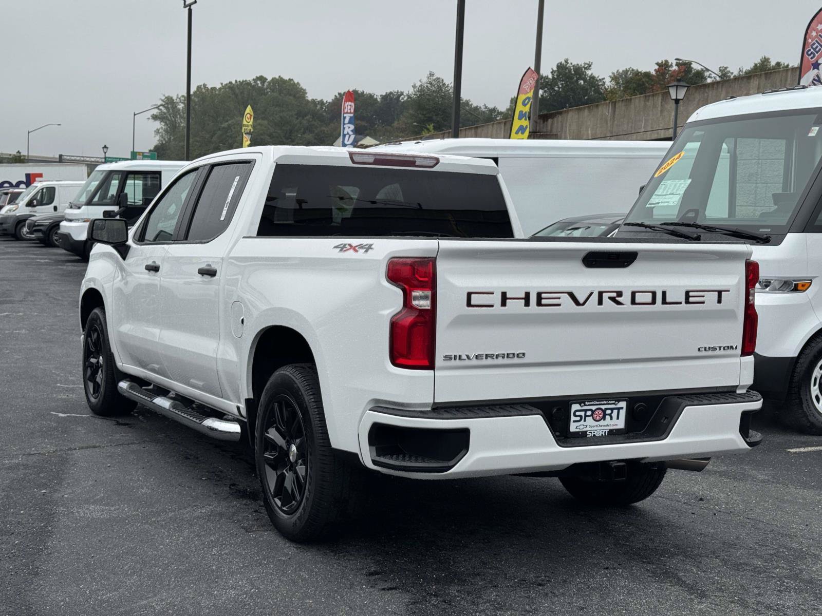 Used 2020 Chevrolet Silverado 1500 Custom w/ Custom Value Package AWD/4WD image 23