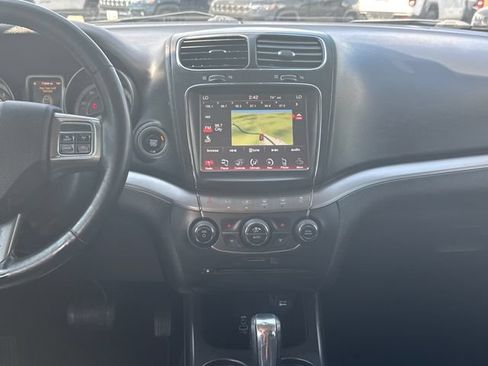 Used 2018 Dodge Journey Crossroad FWD image 23