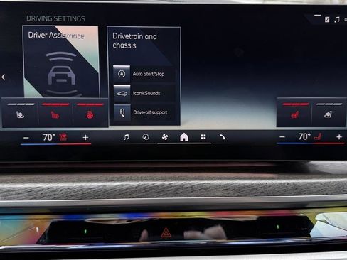 Used 2023 BMW 760i xDrive w/ Executive Package image 71