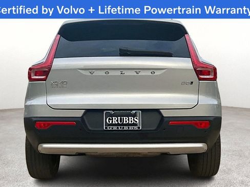 Certified 2025 Volvo XC40 B5 Core image 6