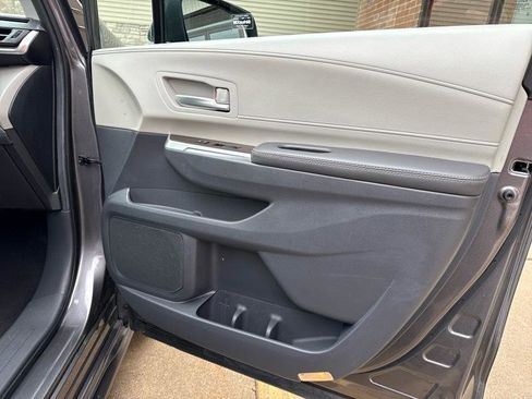 Used 2024 Toyota Sienna XLE image 26