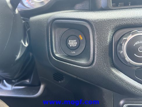 Used 2025 Jeep Wrangler Sport AWD/4WD image 8