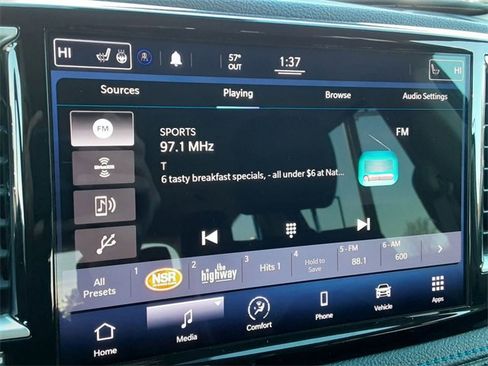 Certified 2021 Chrysler Pacifica Touring-L image 20